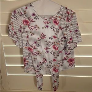 Floral shirt w a tie